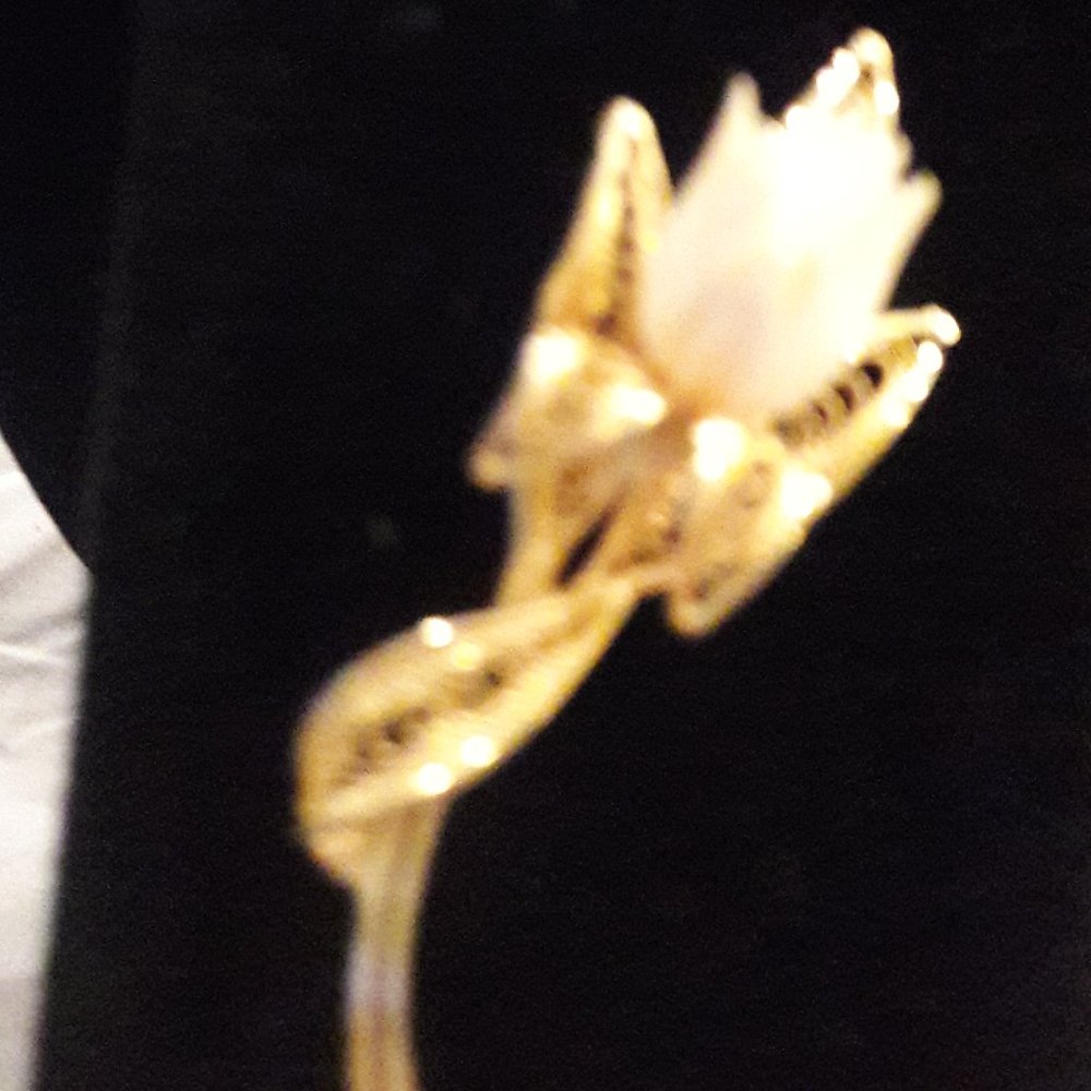 Goldtone Pin with White Rose